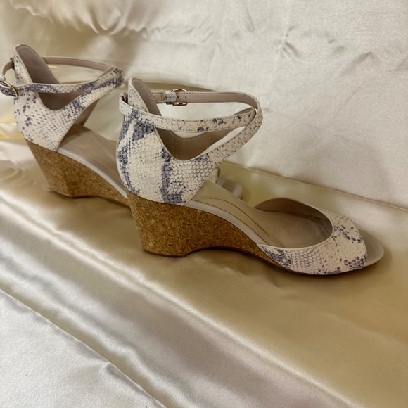 Cole Haan Sadie GR OT Wdg Sandel. Size 10B. Women's - Picture 3 of 5